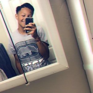 Meet your Posher, Luis